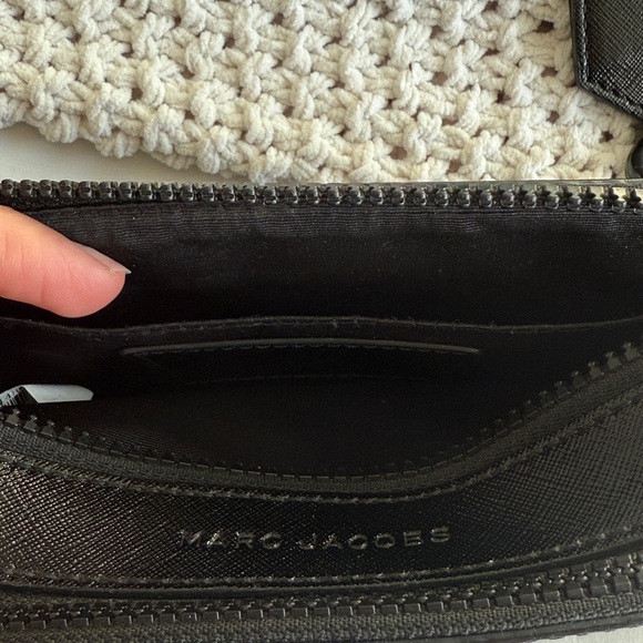 Marc Jacobs The Snapshot Black Crossbody Bag in great condition! - Picture 4 of 4